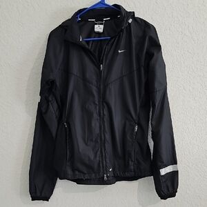 Nike Running Medium Black Windbreaker Jacket With Hood